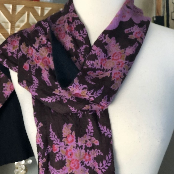 Gorgeous Floral Reversible Silk Scarf - Picture 5 of 8